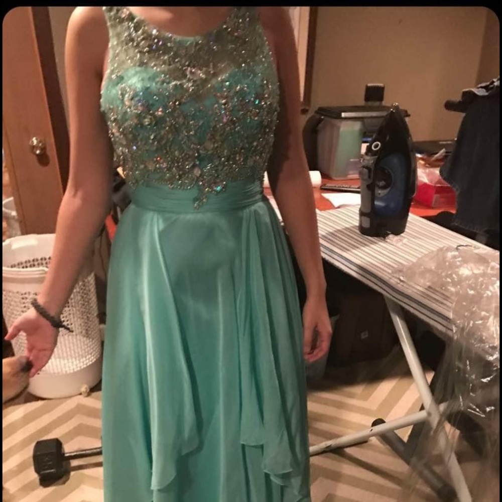 Prom dress - Picture 6 of 6